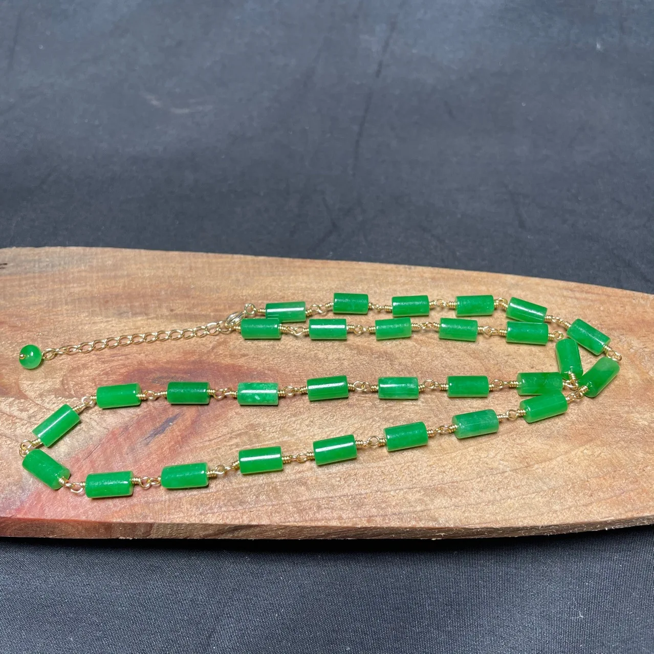 Beading - Collier de perles de Jade vert,